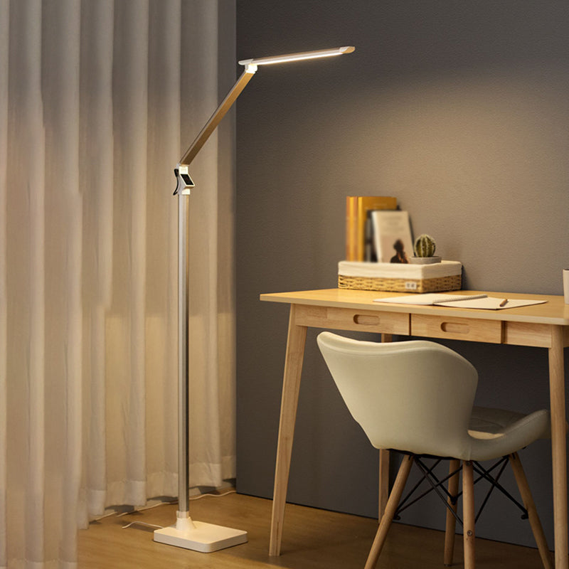 Moderne lineaire vloerlamp metaal 61,5 "Hoog LED -vloerlicht voor woonkamer