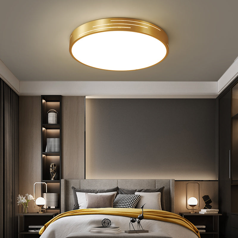 Modern Style Geometry Shape Ceiling Fixture Metal 1 Light Ceiling Mounted Light in Gold