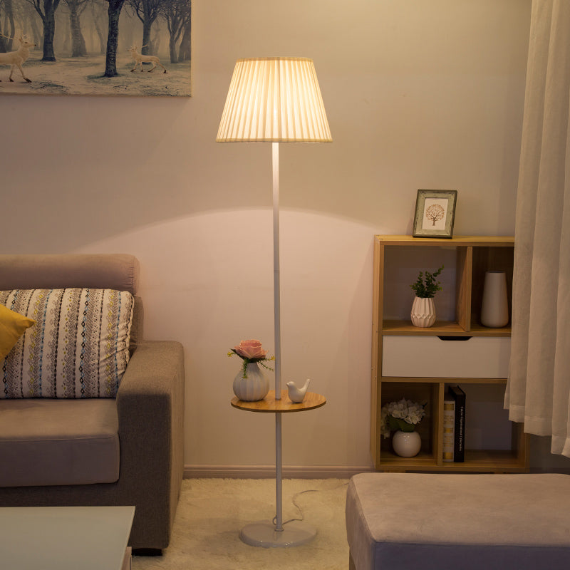 Noordse stijl IJzeren vloer Lamp Doek Schaduw Lamp vloerlicht met houten tafel voor slaapkamer