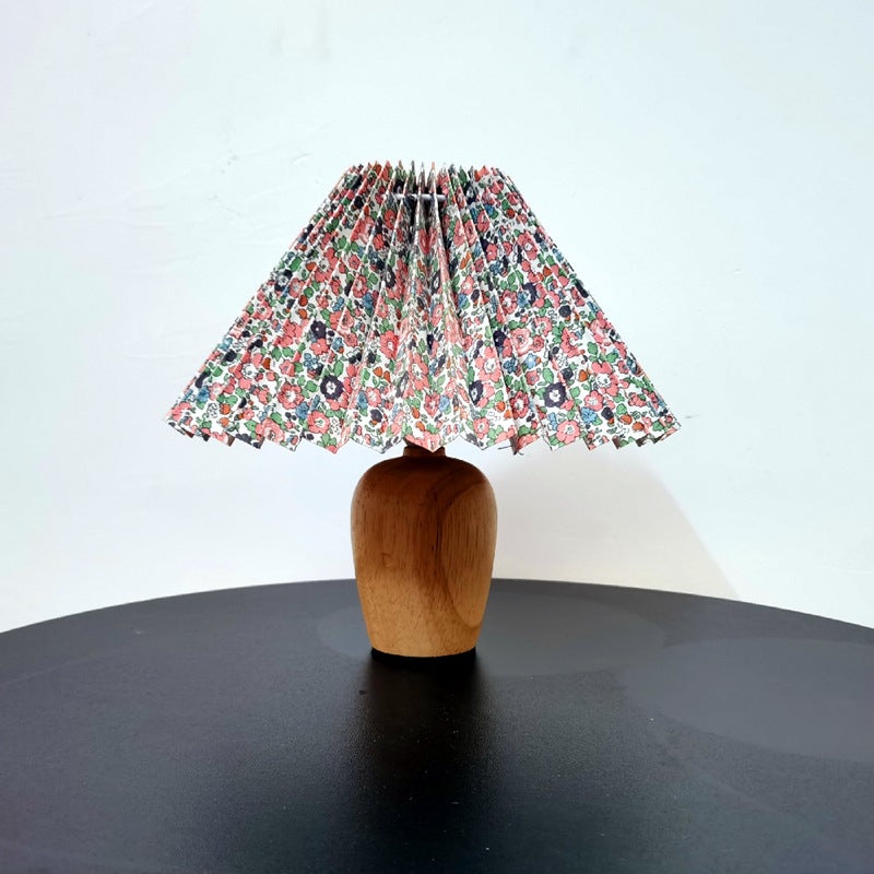 Contemporary Style Desk Lighting Fixture Creative Fabric Desk Lamp for Bedroom