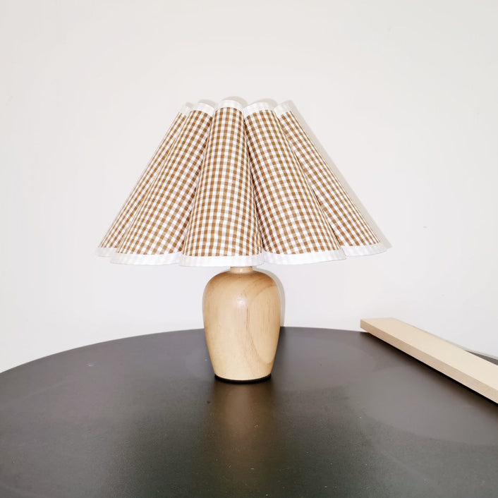 Contemporary Style Desk Lighting Fixture Creative Fabric Desk Lamp for Bedroom