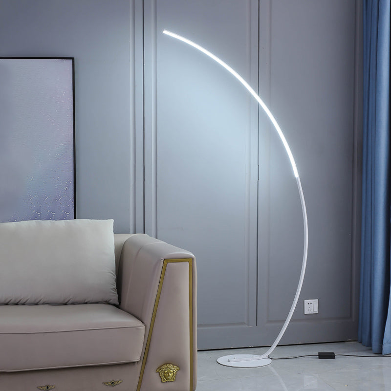 Illuminazione da pavimento a forma lineare in metallo moderno 1 lampada da pavimento leggera in nero