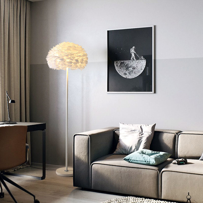 Round Floor Standing Lamp Modern Style Floor Light with Feather Shade