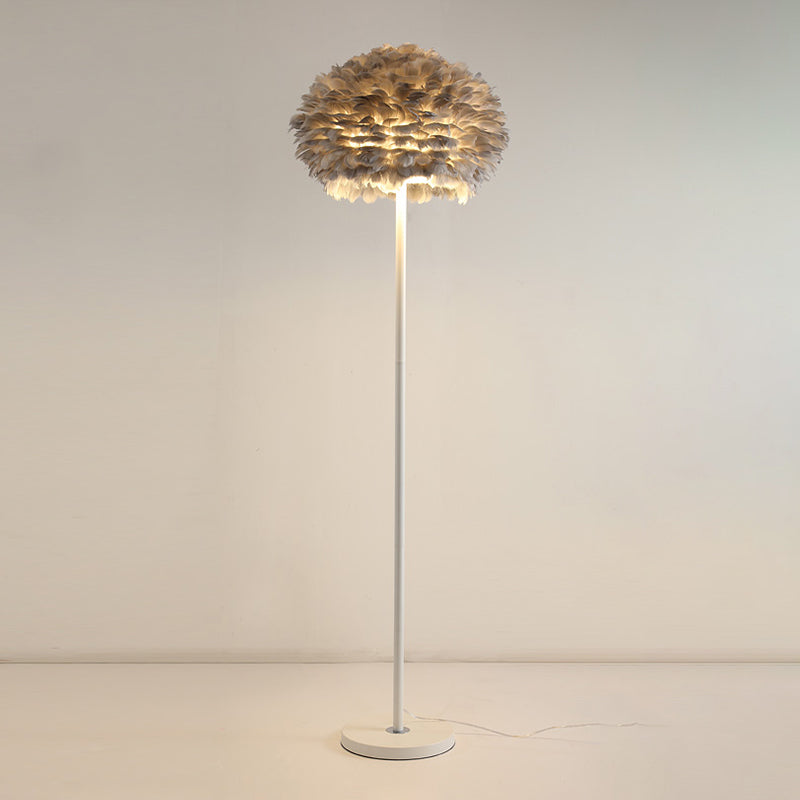 Round Floor Standing Lamp Modern Style Floor Light with Feather Shade