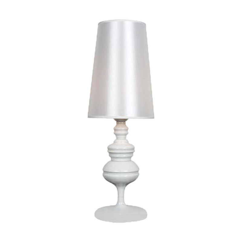 Postmodern Metal Table Lamp 1-Light Desk Light with Metal for Bedroom