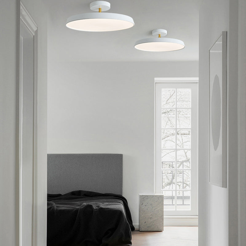 Modernist Flush Mounted Ceiling Lights Round LED Flush Mount Lighting for Living Room