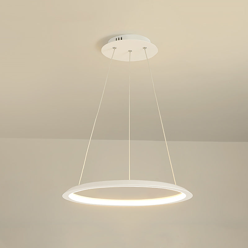 Metal Round Shape Flush Ceiling Light Modern Style 1 Light Flush Mount Lighting Fixtures