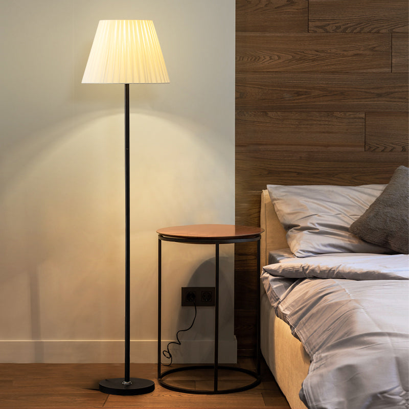 Fabric Floor Standing Lamp Simplicity Style Floor Light for Bedroom