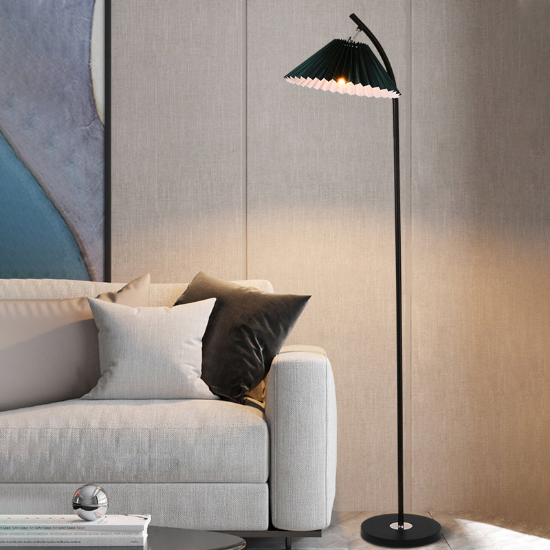 Floor Standing Lamp Modern Style Floor Light with Fabric Shade