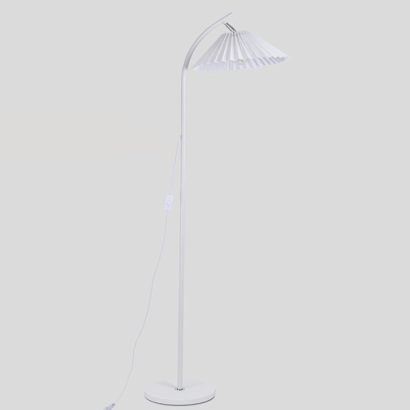 Floor Standing Lamp Modern Style Floor Light with Fabric Shade