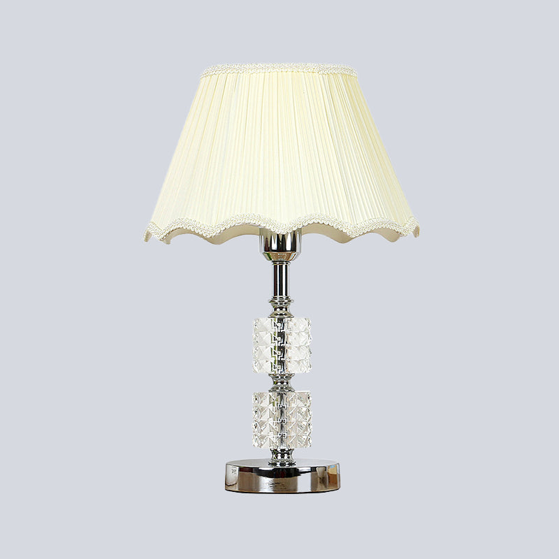 Lampe d'étude évasée blanche moderniste 1 Tableau de tête Lumière avec des détails en faux tresses