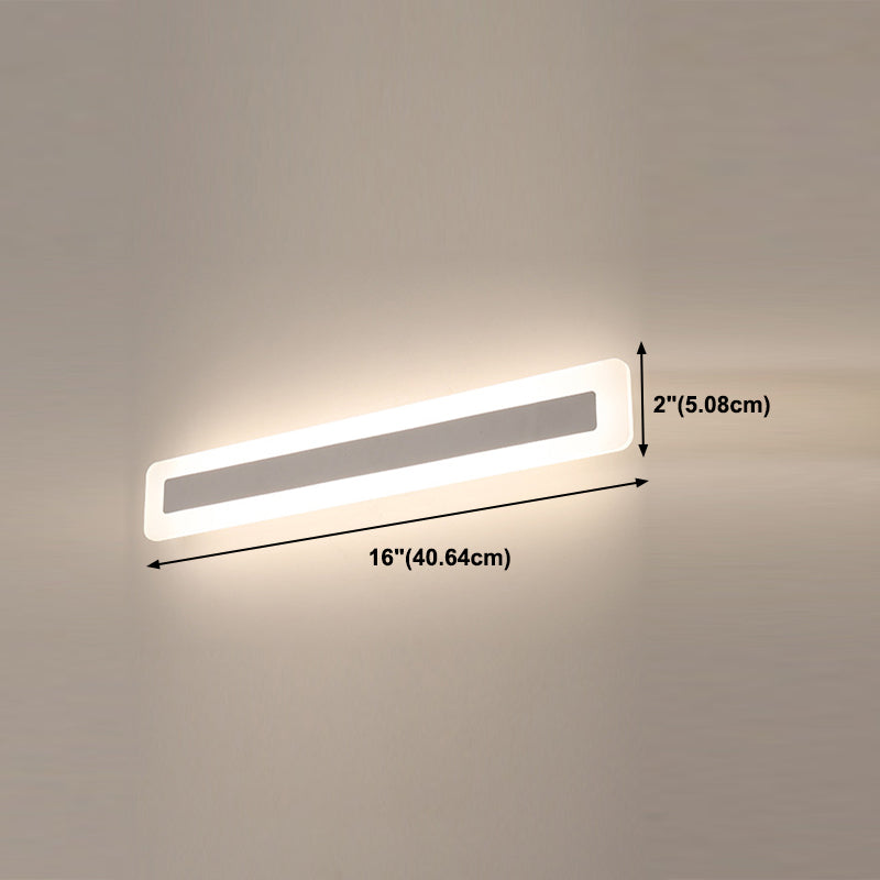 Linear Shape Metal Wall Sconce Modern Style 1-Light Mirror Wall Mount Lighting in White