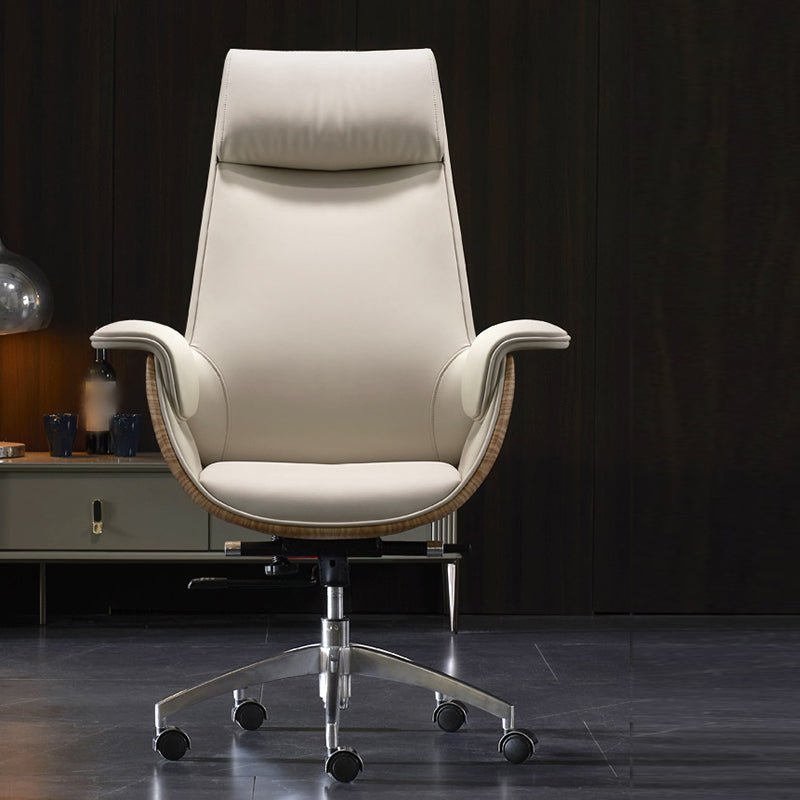 Modern Leather Executive Chair Adjustable Tilt Mechanism Swivel Office Chair