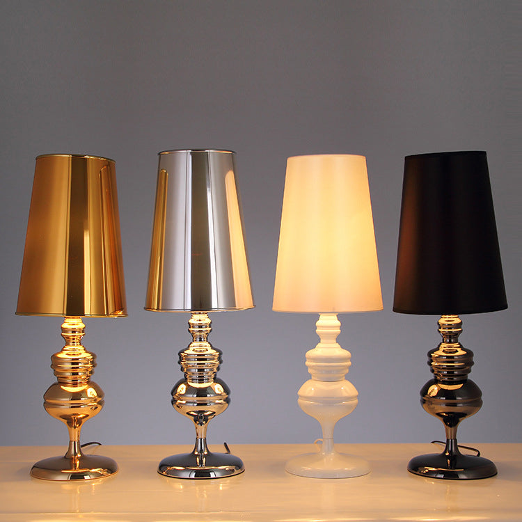 1-Light Metal Table Lamp European Style Desk Lamp for Living Room
