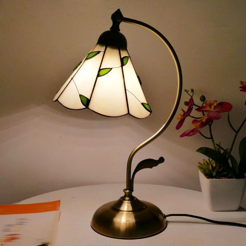 Tiffany Style Table Lamp 1-Light Desk Light with Glass Shade for Bedroom