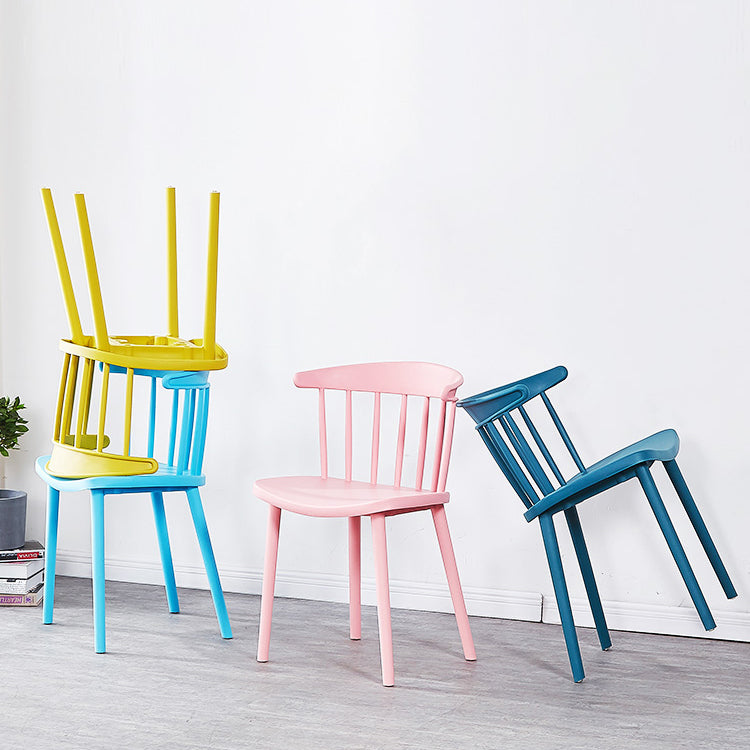 Plastic Scandinavian Side Chair Windsor Back Indoor-Outdoor Chair