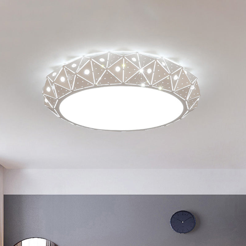 Round LED Flush Mount Light Simple Acrylic 18"/25.5" Dia LED Ceiling Lamp in Warm/White Light with Hollow Deisgn