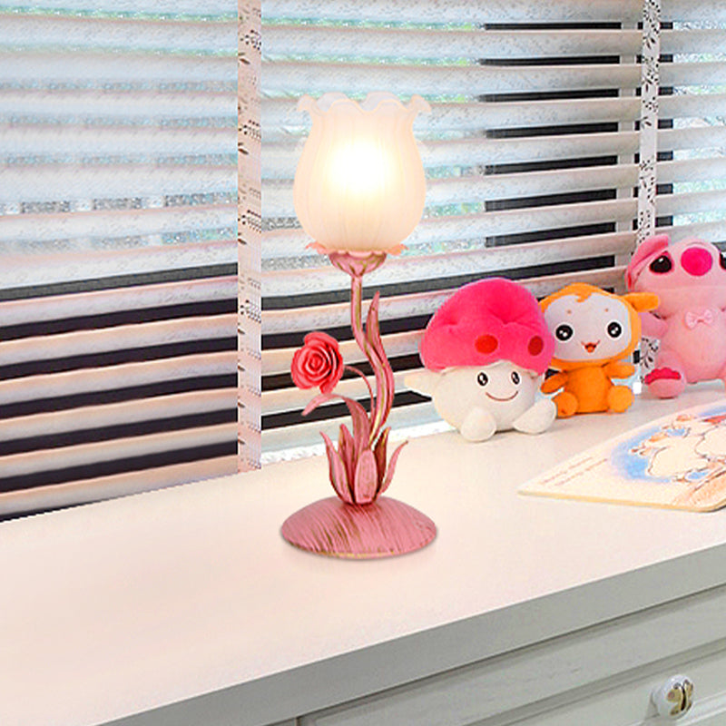 1 Bulb Blossom Table Lighting Romantic Pastoral Blue/Pink Metal Nightstand Lamp for Living Room