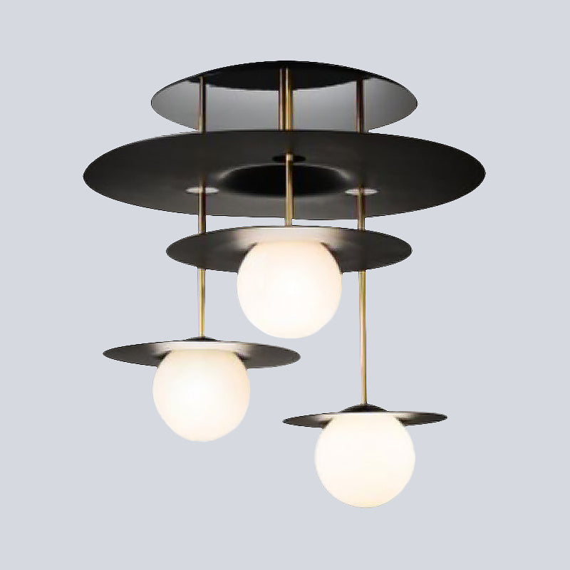 Metalen schijf spoeling lichtbarmsel modernistische 3 bollen zwarte semi -spoelbevestiging plafondlamp met bal witte glazen schaduw