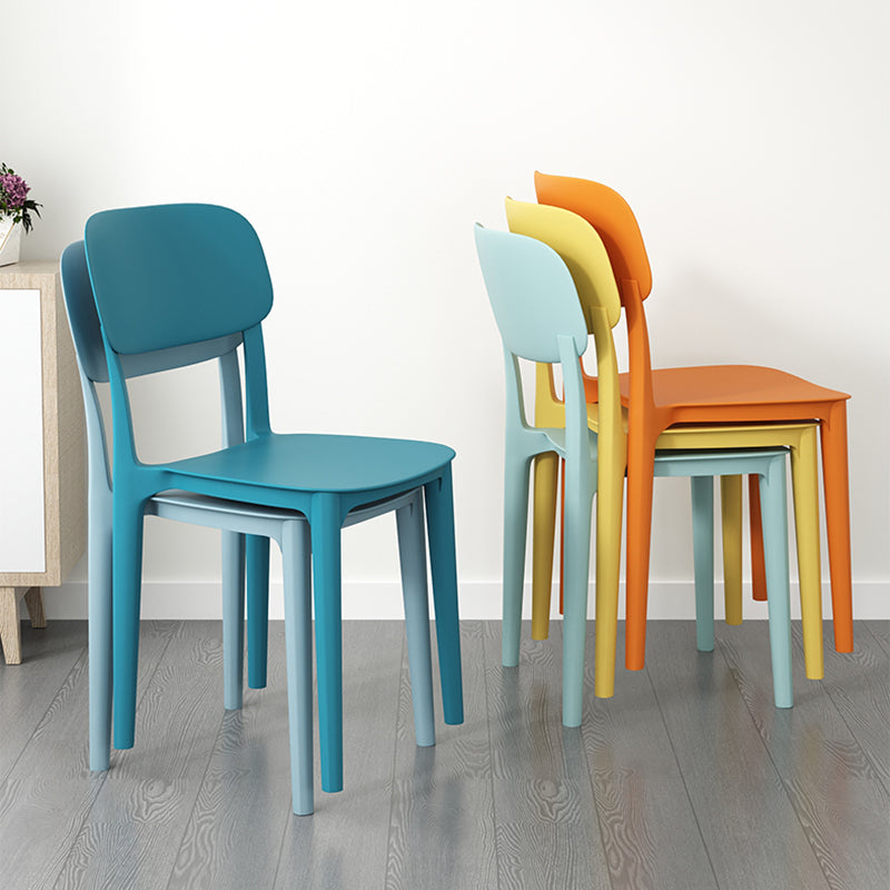 Scandinavian Stackable Home Side Chair Matte Finish Plastic Dining Chair