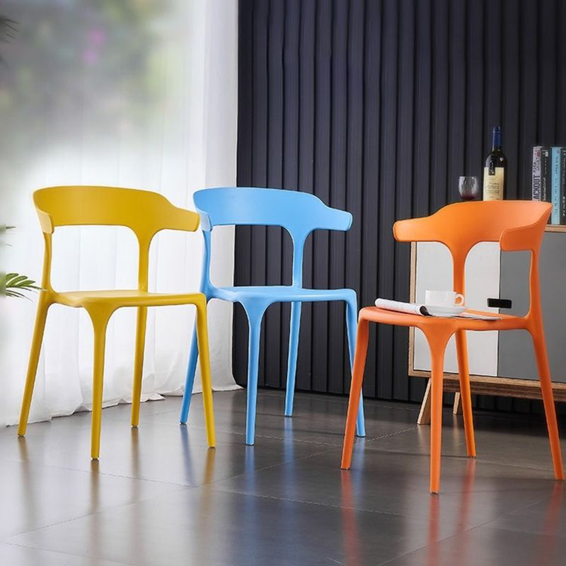 Scandinavian Home Stacking Arm Chair Matte Finish Plastic Dining Chair