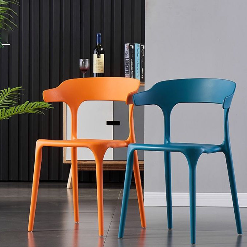 Scandinavian Home Stacking Arm Chair Matte Finish Plastic Dining Chair