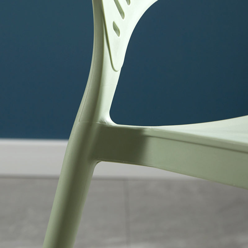 Scandinavian Matte Finish Plastic Dining Chair Home Stacking Side Chair