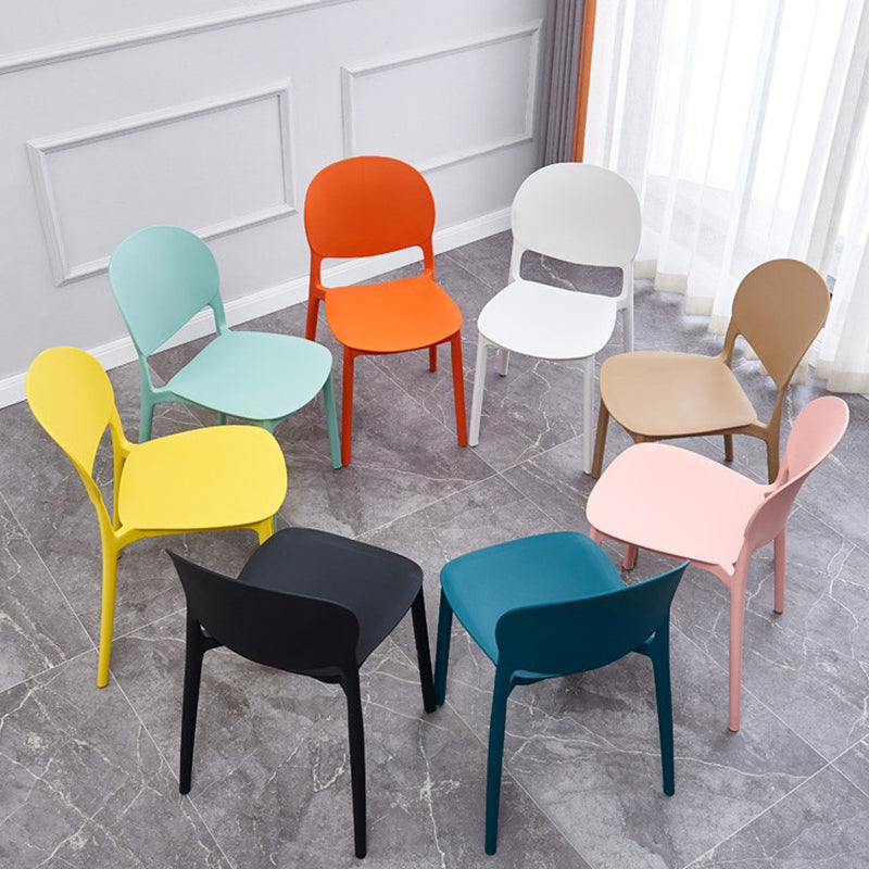 Scandinavian Restaurant Stacking Side Chair Matte Finish Plastic Dining Chair