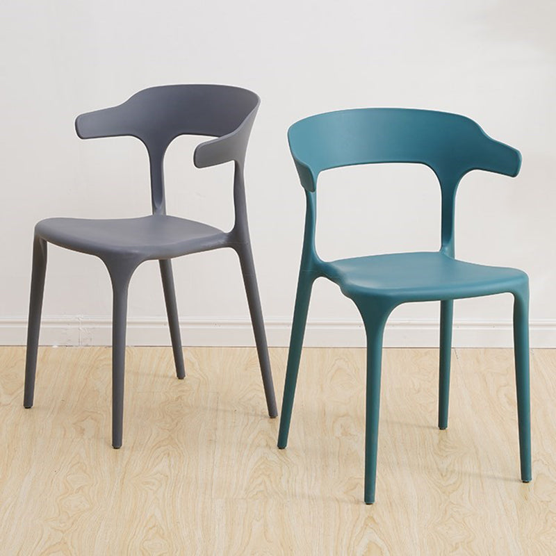 Scandinavian Coffee Shop Stacking Arm Chair Matte Finish Plastic Dining Chair