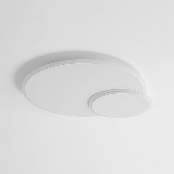 Circle Shape Ceiling Light Metal Flush Mount with Silicone Shade in White for Living Room