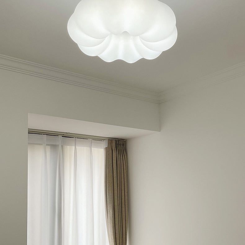 White LED Ceiling Light in Modern Creative Style Cloud Shape Flush Mount for Bedroom