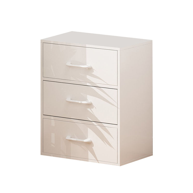 Wooden Dresser Modern Style Vertical Bedroom Storage Chest Dresser with Drawers