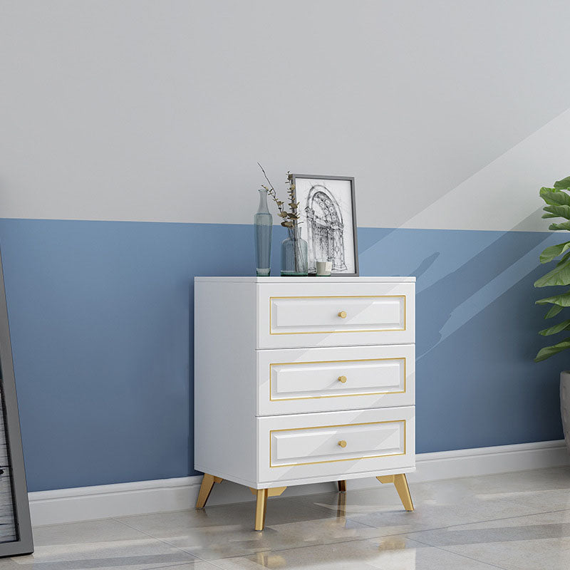 Contemporary Soft-Close Drawers Storage Chest Wood Dresser with Metal Feet