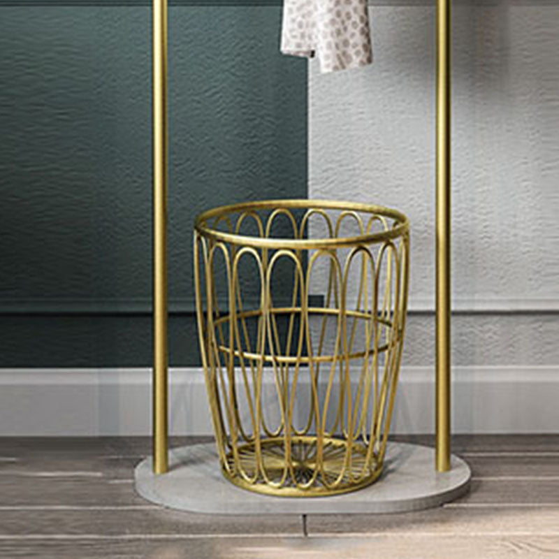 Modern Metal Entryway Kit with 4 Hooks and Basket in Drawing Room