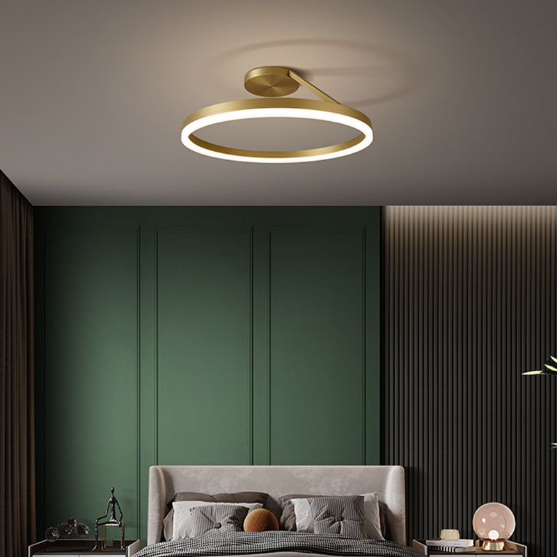 Metal Round Shade Flush Ceiling Light Modern Style 1 Light Flush Mount Fixture in Gold