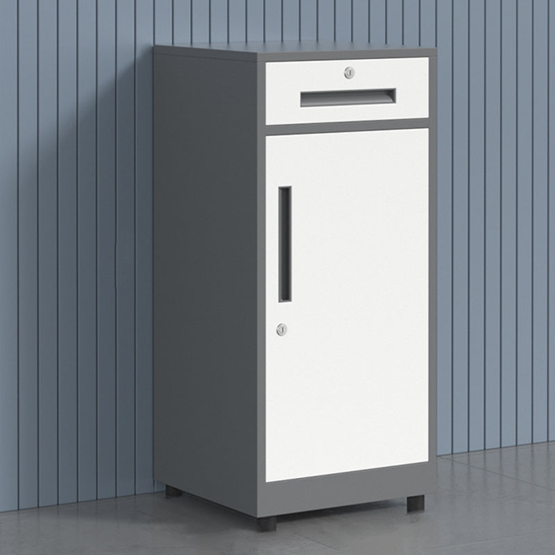 Traditional Cabinet Metal Locking Drawers and Castors Vertical Filing Cabinet