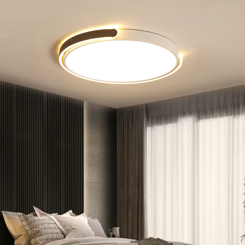 Modernism Metal Ceiling Light White/Black Flush Mount Lighting for Foyer