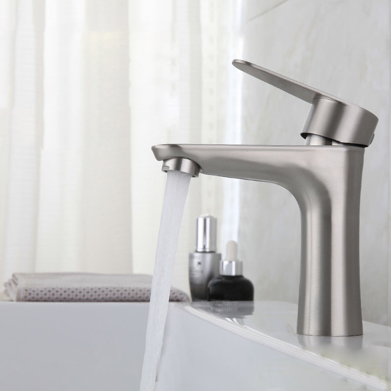 Circular Single Handle Bathroom Faucet Single Hole Vessel Sink Faucet in Chrome