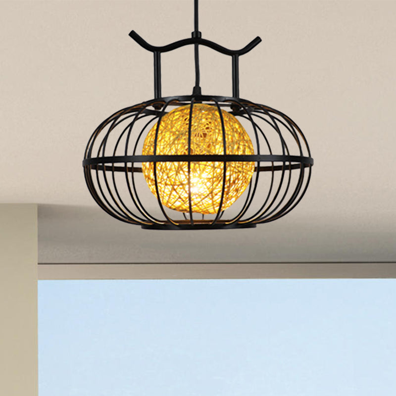 Cage de citrouille en métal suspendue suspendue avec une nuance de boule de rotin intérieure style asiatique 1 lampe de suspension légère en rouge / jaune