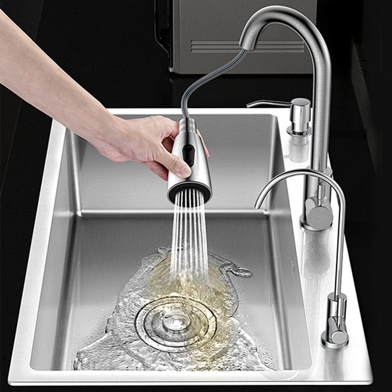 Classic Style Kitchen Sink Stainless Steel 3 Holes Kitchen Sink with Drain Strainer Kit