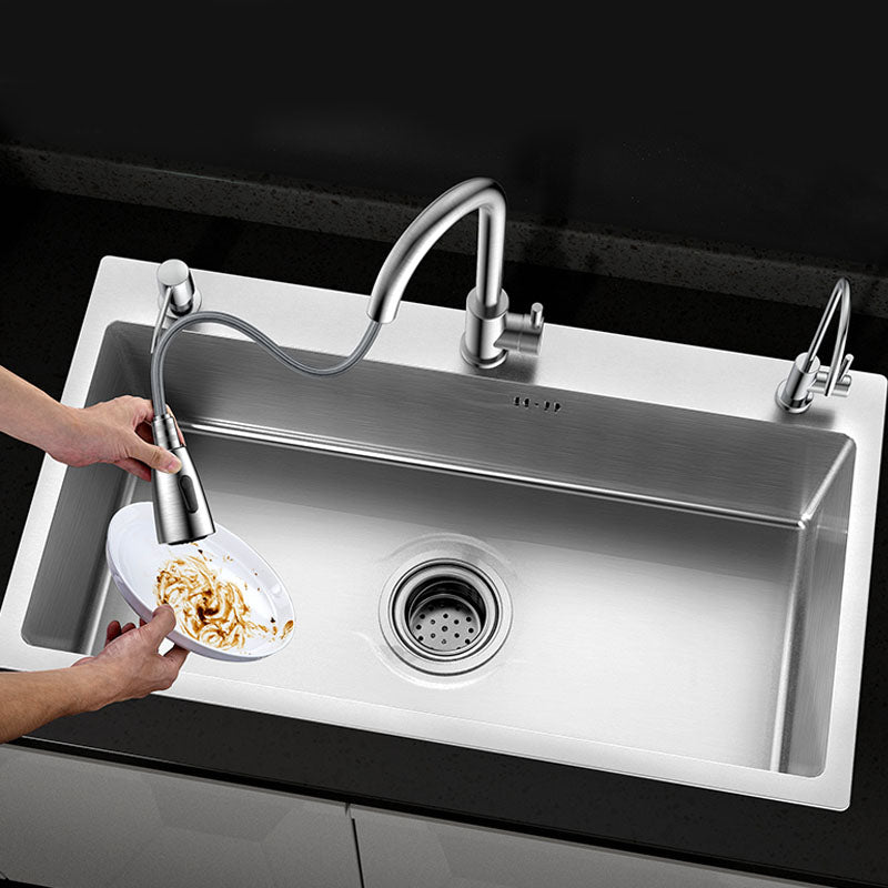 Classic Style Kitchen Sink Stainless Steel 3 Holes Kitchen Sink with Drain Strainer Kit