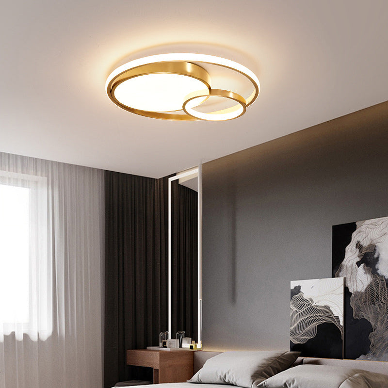 Modernism Flush Mount Ceiling Light Round Flush Lighting in Gold for Bedroom