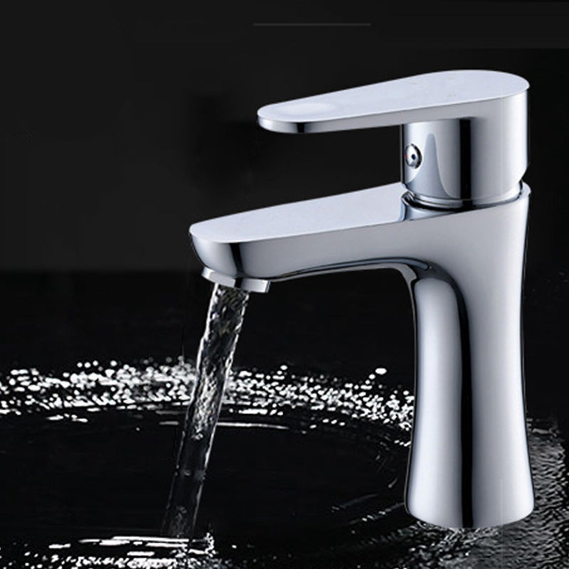 Basic Metal Sink Faucet Silver Bathroom Faucet with Lever Handle