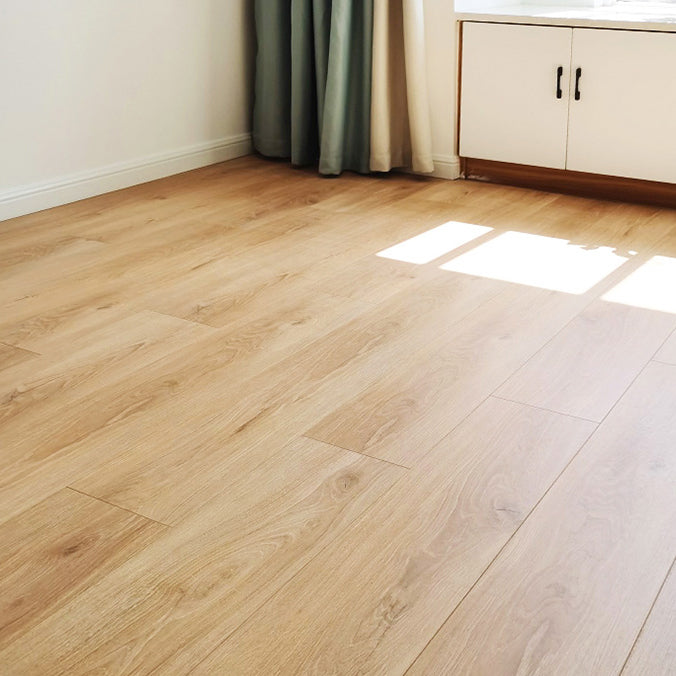 Modern E0 Solid Wood Laminate Flooring in Natural, Click-Lock, Waterproof