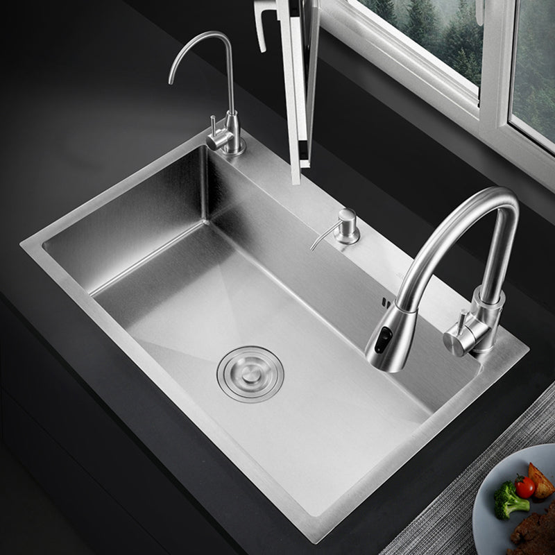 Classic Style Kitchen Sink Corrosion Resistant 3 Holes Kitchen Sink with Drain Assembly