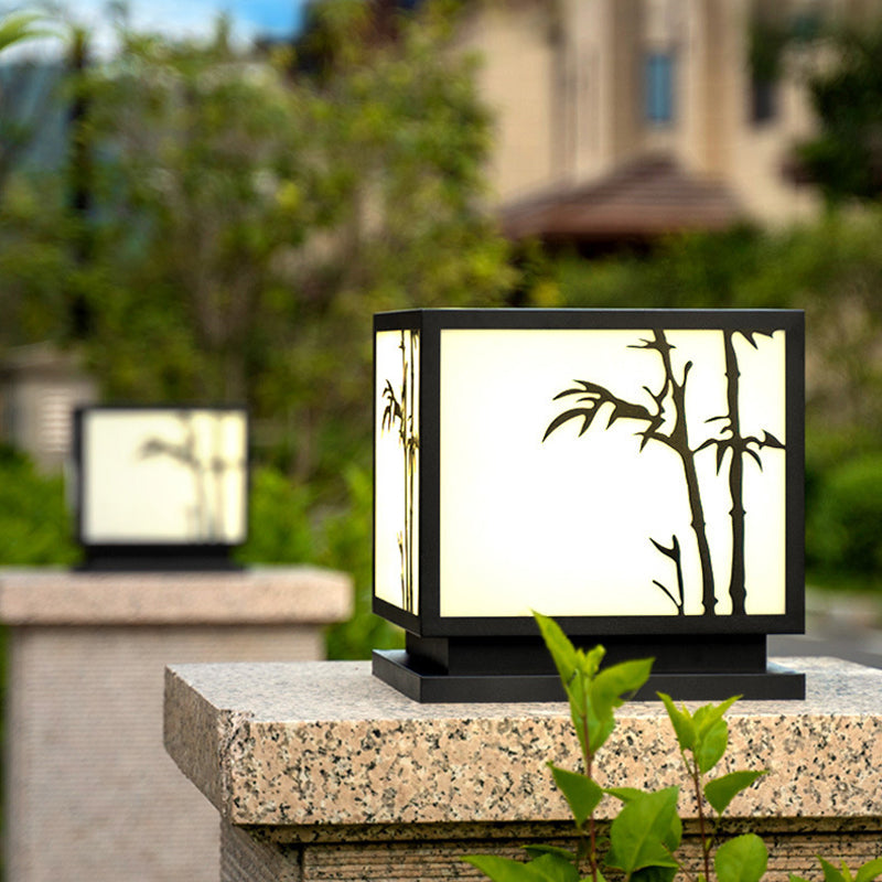 Modern Simple Metal Pillar Lamp Cube Shape Solar Energy Pillar Light for Outdoor