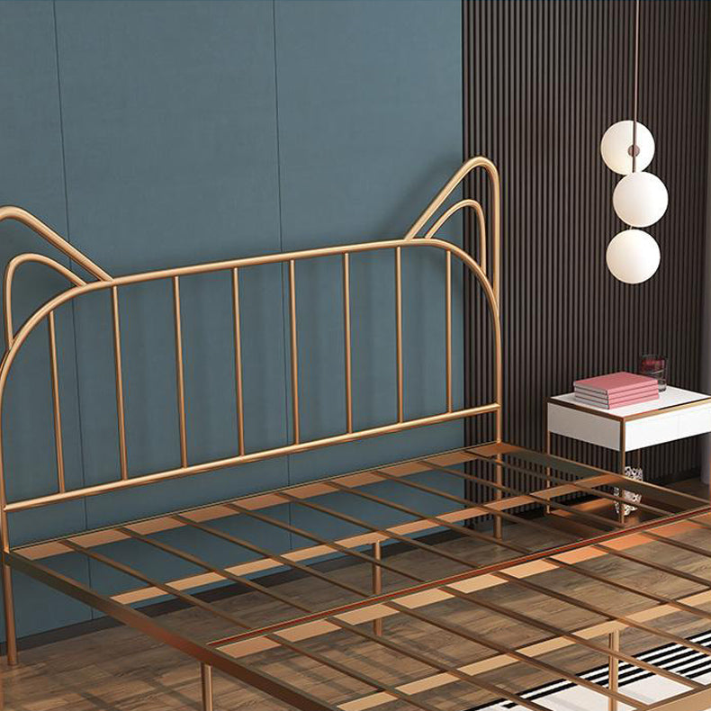 Metal Open-Frame Bed Solid Color Slat Bed With Custom Gold Legs for Home