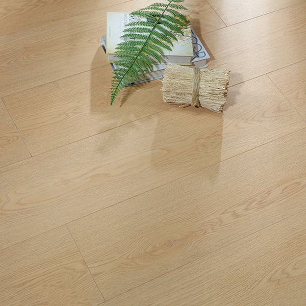 Light Wooden Laminate Plank Flooring Scratch Resistant Laminate Floor