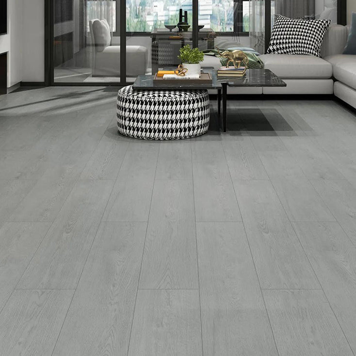 Light Wooden Laminate Plank Flooring Scratch Resistant Laminate Floor