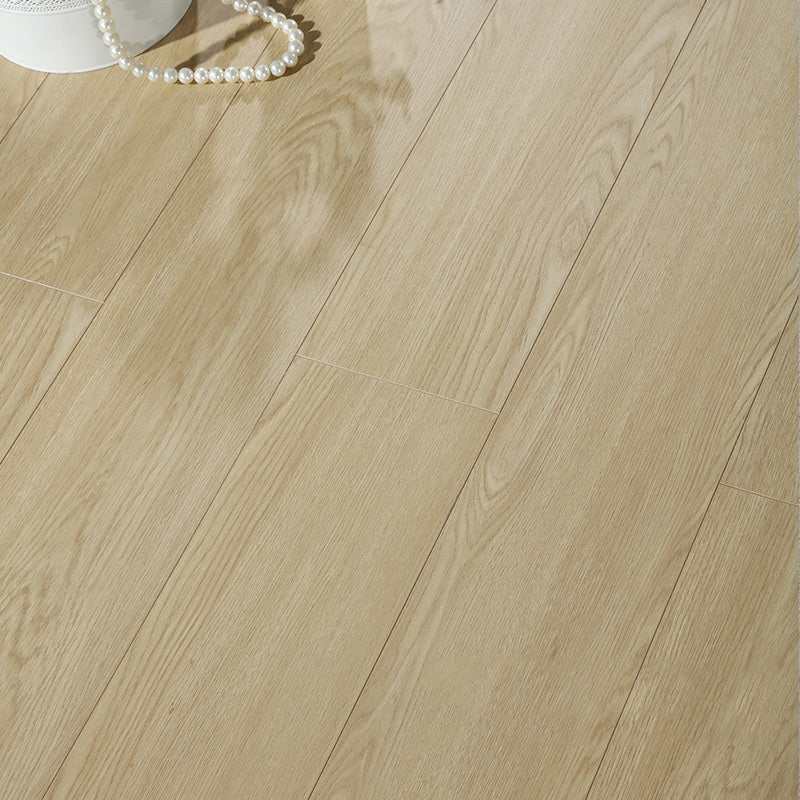 Light Wooden Laminate Plank Flooring Scratch Resistant Laminate Floor